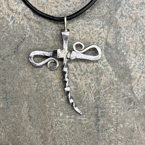 Horseshoe nail dragonfly necklace, photo 3.